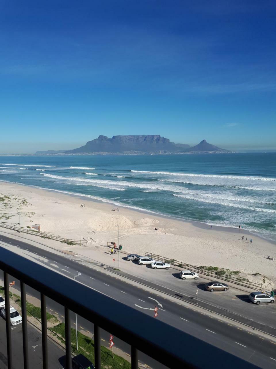 Blouberg Beachfront Apartment Bloubergstrand Dış mekan fotoğraf